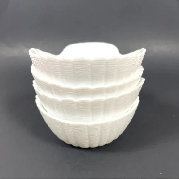 White Milk Glass Seashell Bowl Scallop Clam Shell Dessert 4 Pc Lot Set Vintage - Picture 5 of 10